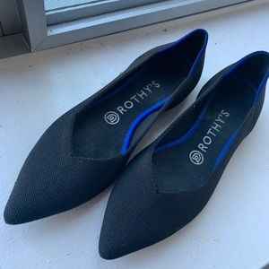 Like new: black Rothy’s!